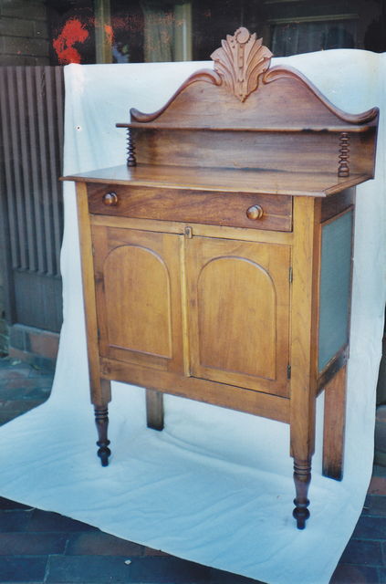 Geelong Antiques - Furniture Repairs, Restorations and French Polishing